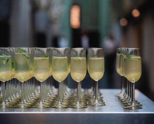 4. Successen vieren Welkomstdrankje met peer Kerst of nieuwjaar