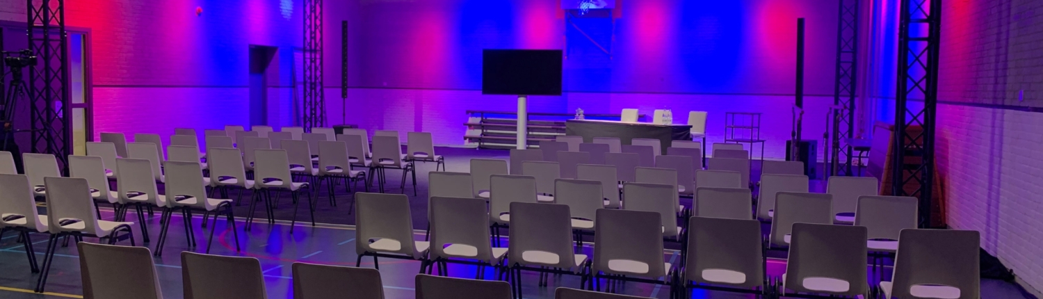 Personeelsbijeenkomst in Gymzaal van De LiK